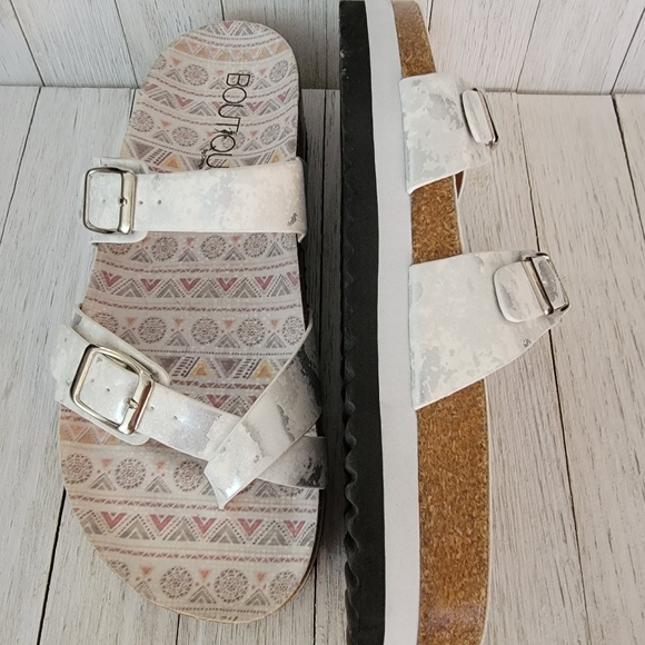 SUMMER SALE!!-CORKYS- TAN LINES WHITE METALLIC SANDALS - Picture 6 of 7